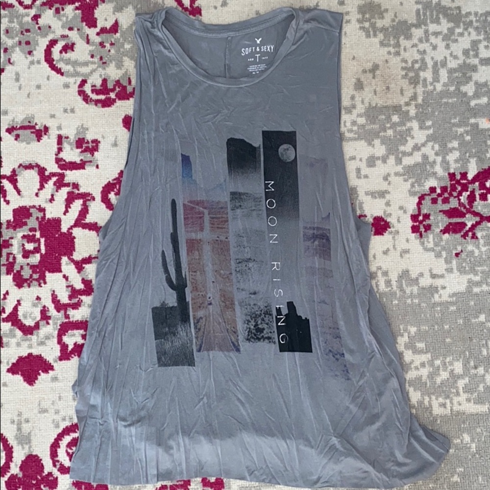 Gray graphic tank top!